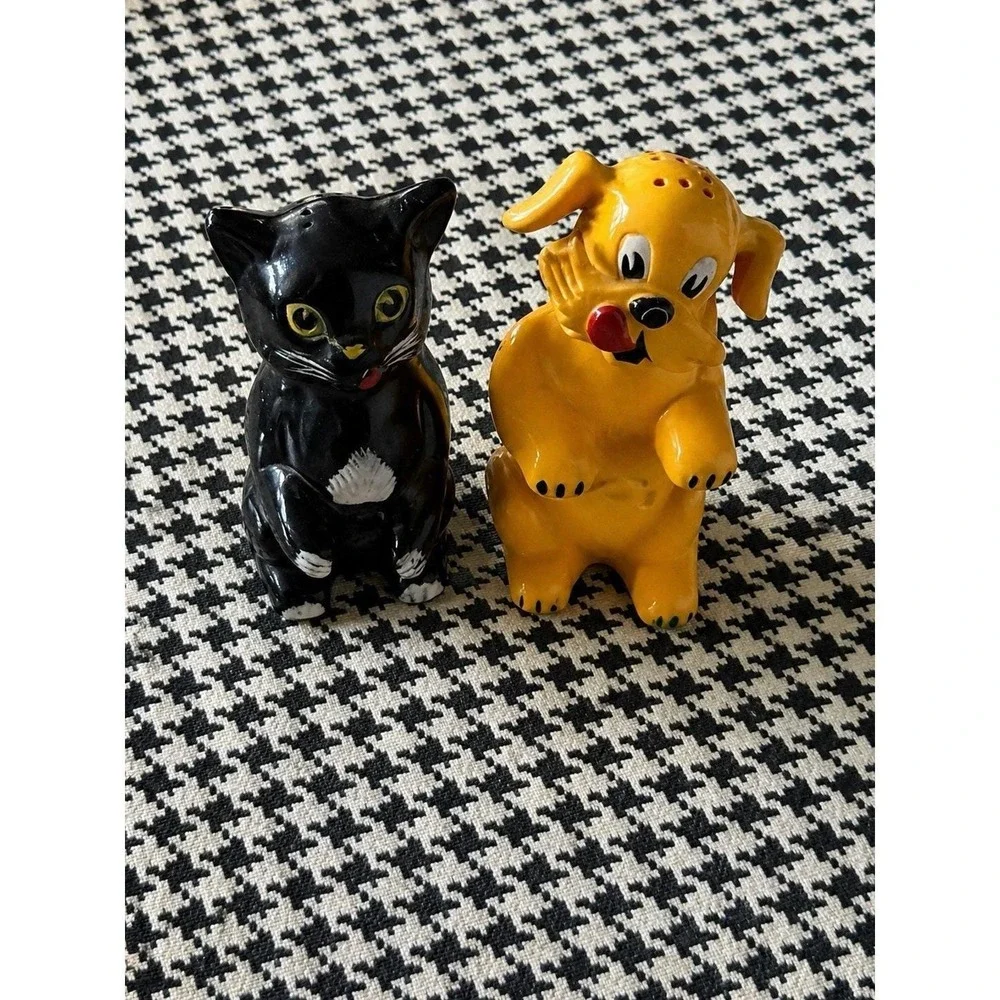 Vtg F&F Figural 1959s MCM Plastic Cat & Dog Salt & Pepper Shakers Fido & Fifi